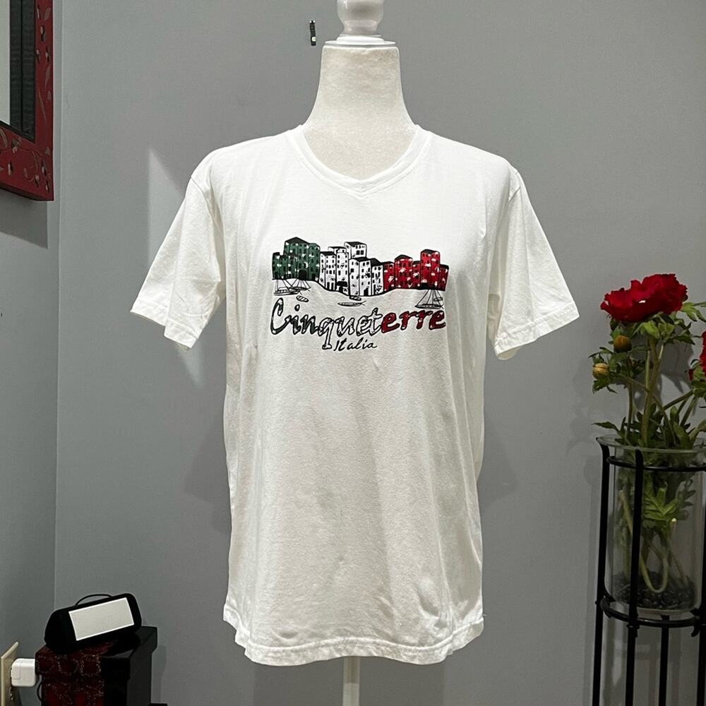 NEW Italia Cinque Terre Riviera Flag Casual V-Neck Short Sleeve Tee Shirt White